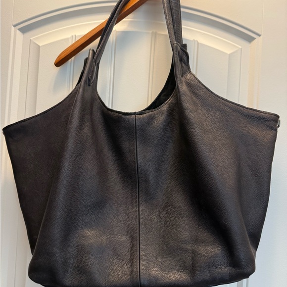 Free People Handbags - Free People Tivoli Leather Slouchy Bag